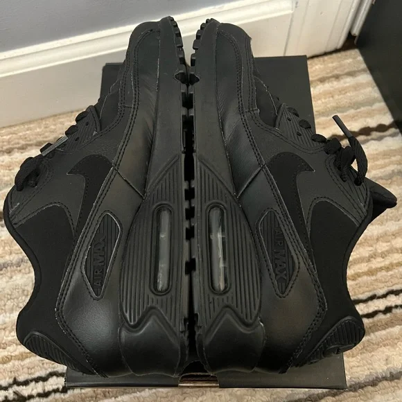 Nike Air Max 90 Triple Black GS - Picture 5 of 9